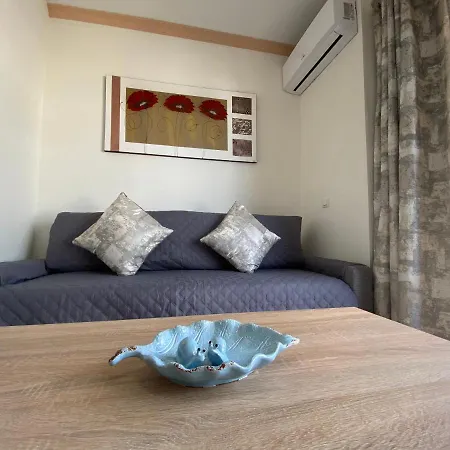 W/balcony View & Pool Apartment Fuengirola