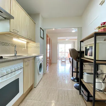 Apartment W/balcony View & Pool Fuengirola
